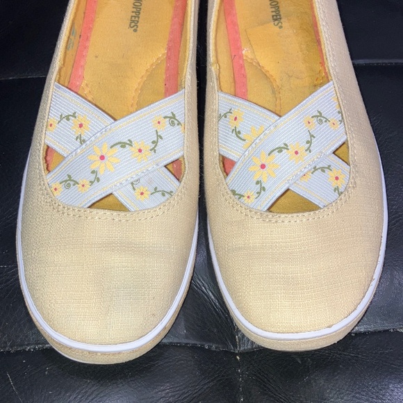 Grasshoppers size 7 women’s Beige Floral Slip-On low heeled shoe / Flats - Picture 13 of 15